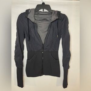 Lululemon Reversible Dance Studio Ill Jacket Black
Hood Thumbholes Size 4